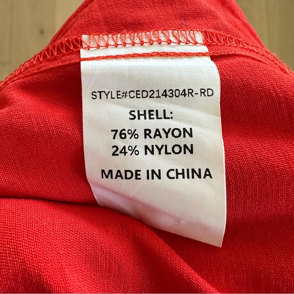 Melloday short sleeve surplice neck jumpsuit in red - Picture 6 of 10